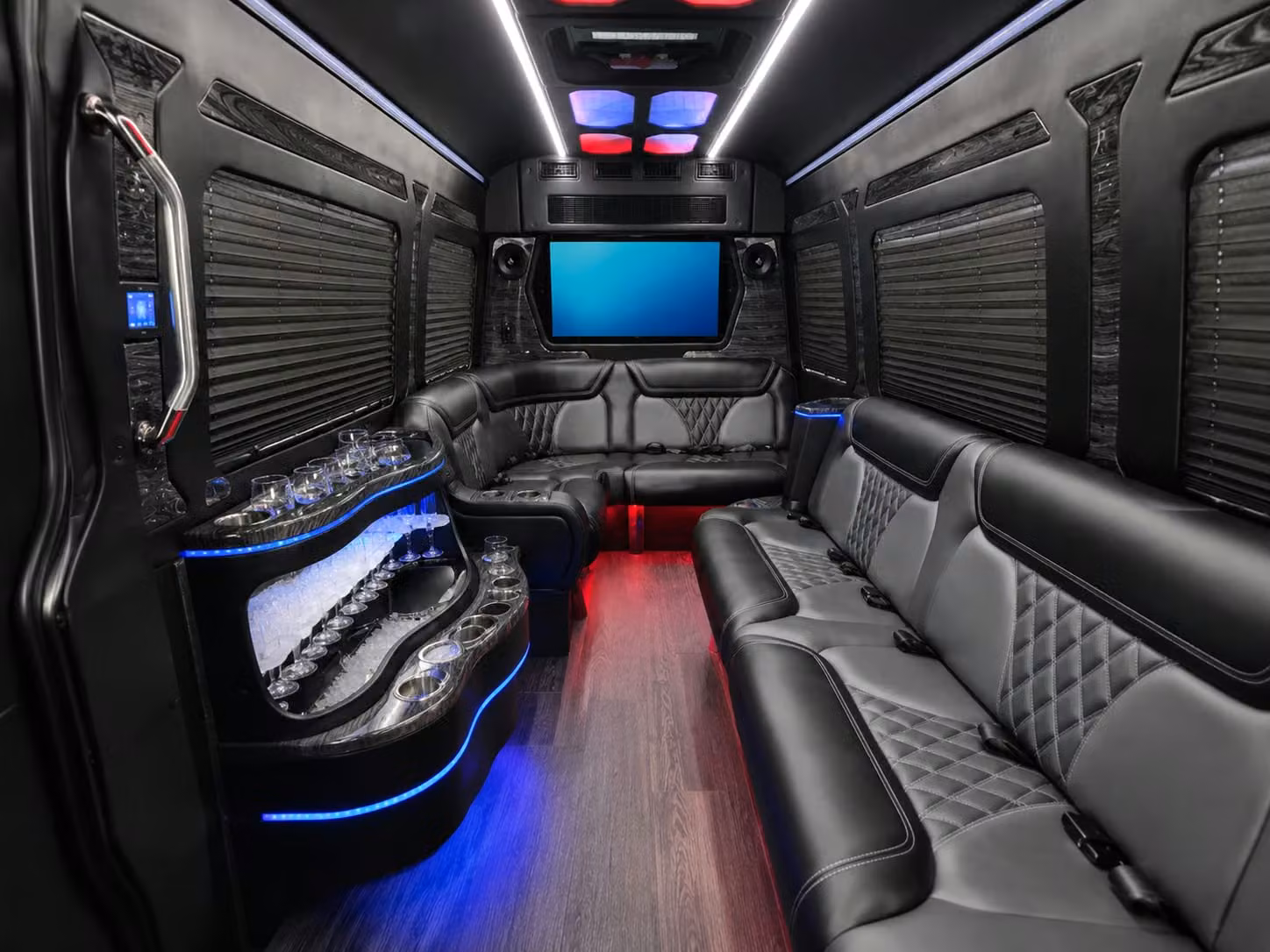 on demand construction and worksite shuttle bus rentals in portland