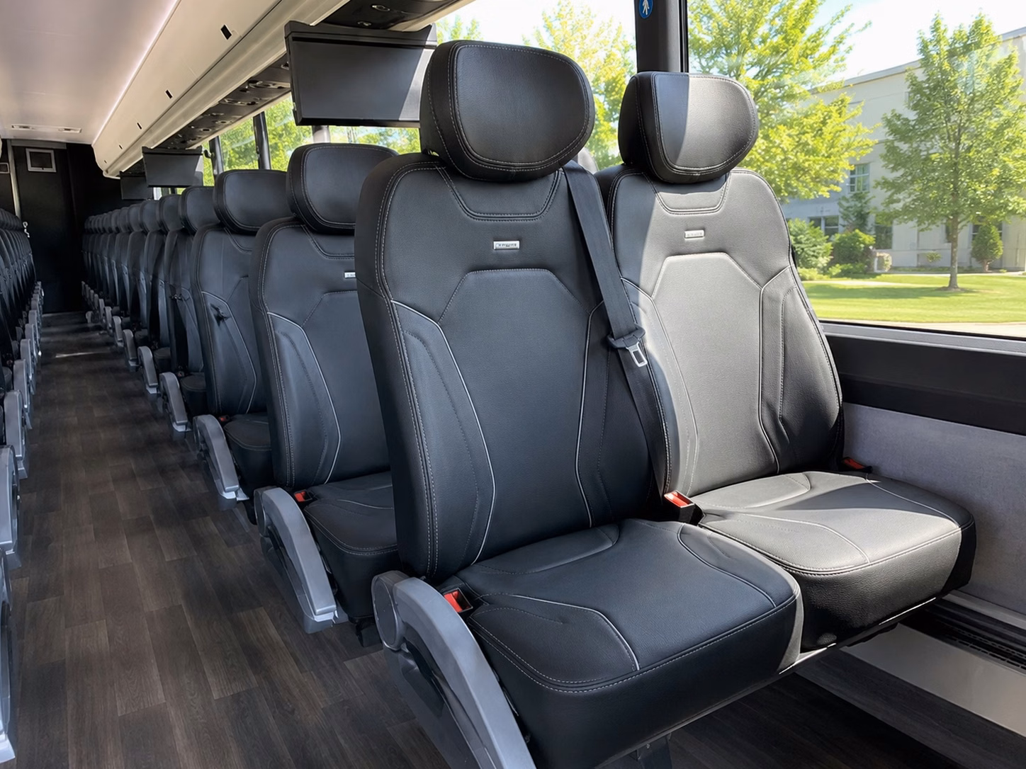 portland wine country wedding transportation willamette valley shuttles done right