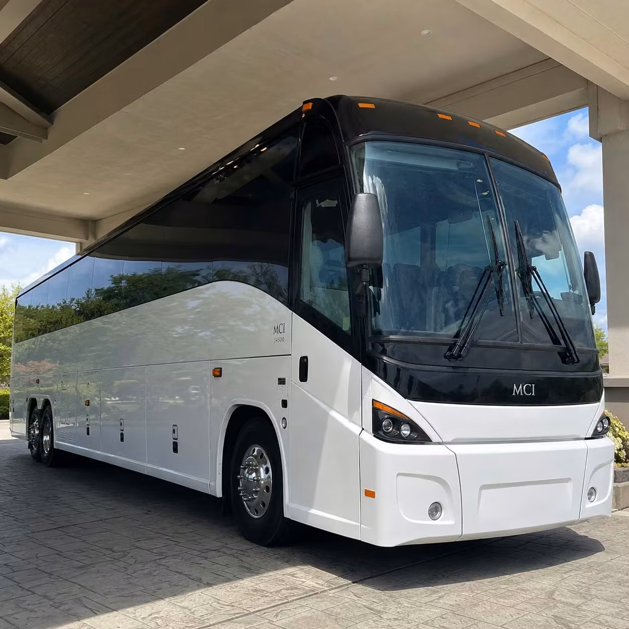 recurring shuttle service between portland max stations and your worksite